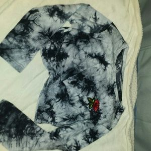 Long sleeve crop top